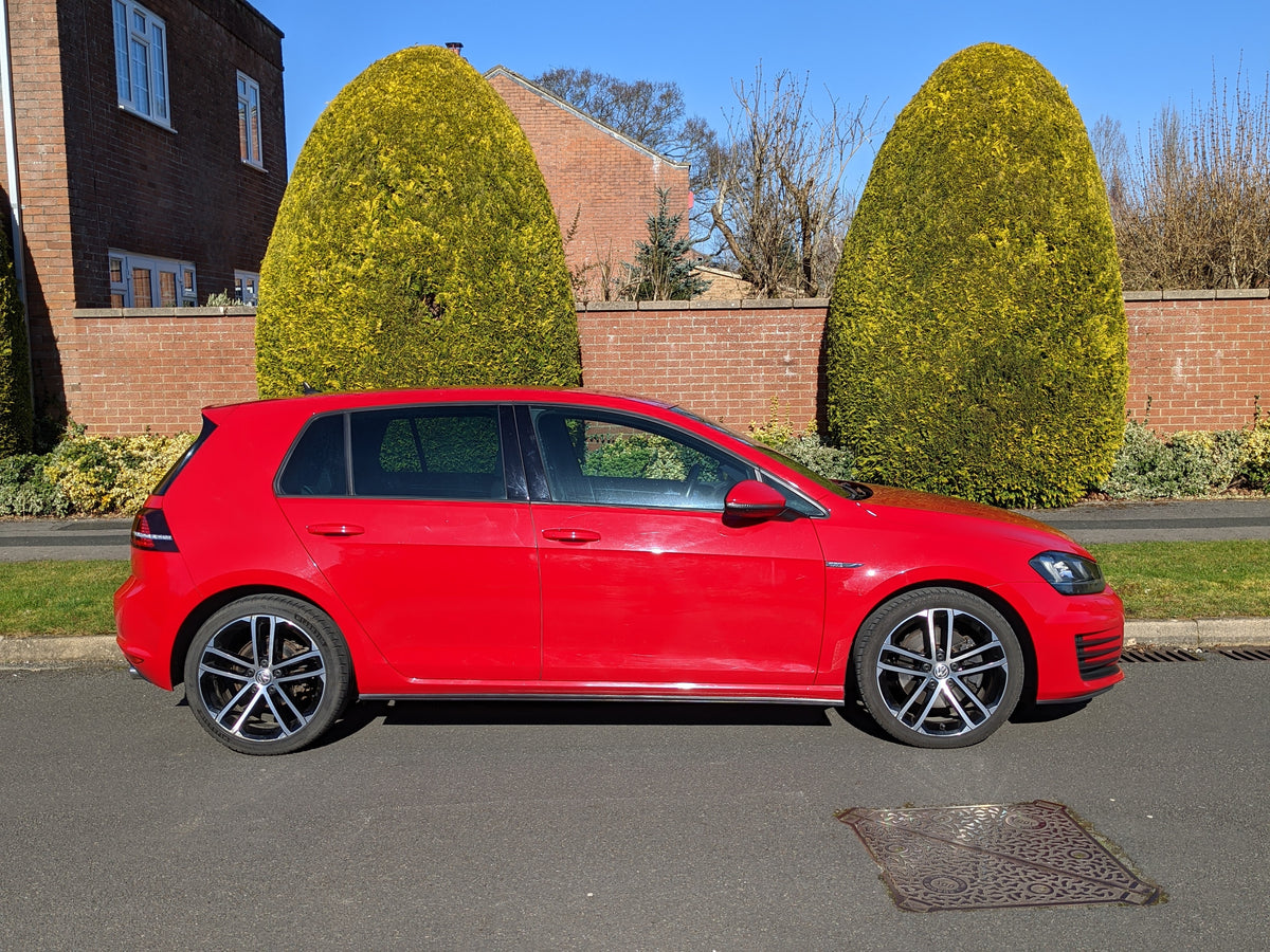 Volkswagen Golf  2.0 TDI BlueMotion Tech GTD DSG